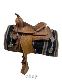 13.5 Inch Used R and R Western Pleasure Saddle 927-9304