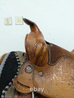 13.5 Inch Used R and R Western Pleasure Saddle 927-9304