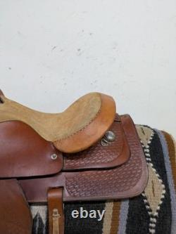 13.5 Inch Used Unbranded Western Trail Saddle 1017-10614