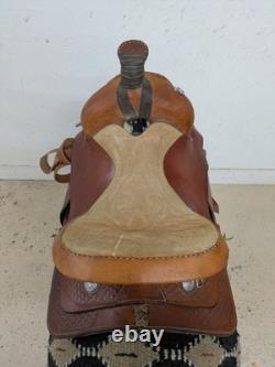 13.5 Inch Used Unbranded Western Trail Saddle 1017-10614