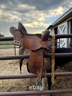 14.5 Horse Tack World Circle Y barrel saddle with spinal relief
