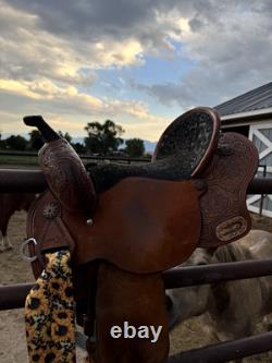 14.5 Horse Tack World Circle Y barrel saddle with spinal relief