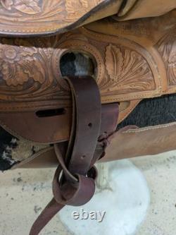14.5 Inch Used Bobs Custom Reining Western Show Saddle