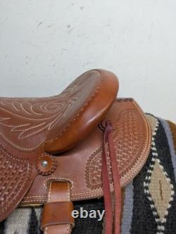 14.5 Inch Used Fallis Balanced Western Trail Saddle 1035-11388
