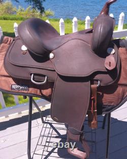 14'' Brown Wintec Western Trail saddle QH BARS