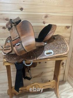 14 Circle Y The Proven Mansfield Western Barrel Saddle Model 6221 (2021 Year) 14 Circle Y The Proven Mansfield Western Barrel Saddle Model 6221 (2021 Year)