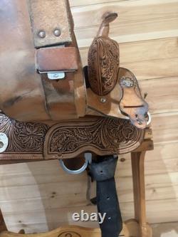 14 Circle Y The Proven Mansfield Western Barrel Saddle Model 6221 (2021 Year) 14 Circle Y The Proven Mansfield Western Barrel Saddle Model 6221 (2021 Year)