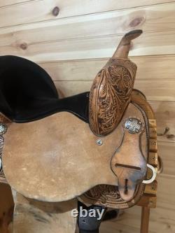 14 Circle Y The Proven Mansfield Western Barrel Saddle Model 6221 (2021 Year) 14 Circle Y The Proven Mansfield Western Barrel Saddle Model 6221 (2021 Year)