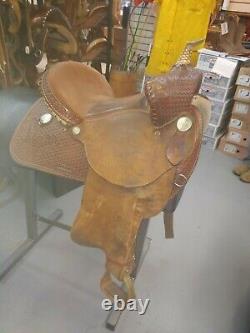 14 Dakota Western Saddle