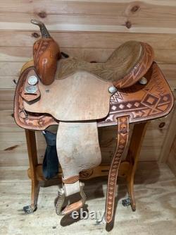 14 Dale Fredericks Saddlesmith Barrel Racing Saddle Model 21544