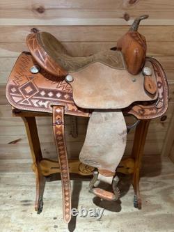 14 Dale Fredericks Saddlesmith Barrel Racing Saddle Model 21544