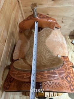 14 Dale Fredericks Saddlesmith Barrel Racing Saddle Model 21544