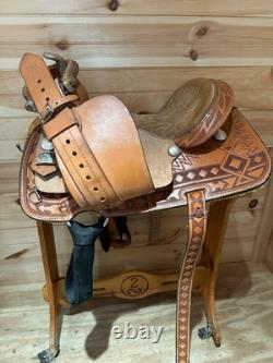 14 Dale Fredericks Saddlesmith Barrel Racing Saddle Model 21544