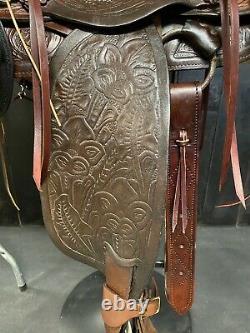 14 Used Vintage Western Roping Saddle / Trail Ranch / Saddlebags