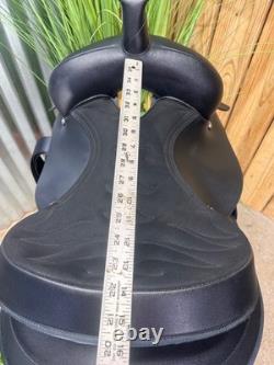 14 WINTEC Light Weight ROUND SKIRT Western Saddle Black Demo Model