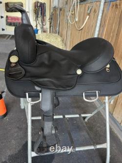 14 Wintec Western Trail Saddle Black