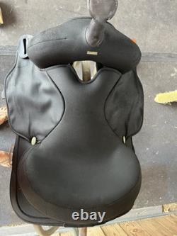 14 Wintec Western Trail Saddle Black