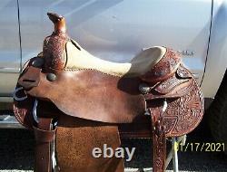 15 15.5 16 Silver Mesa Used Western Roping Pleasure Trail saddle rigged to ride