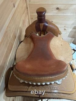 15.5 Bona Allen Western Roping Saddle Model 9233