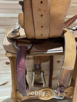 15.5 Bona Allen Western Roping Saddle Model 9233