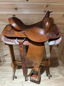 15.5 Circle Y All-Around Roping Western Saddle Model 3767 Includes tack Set