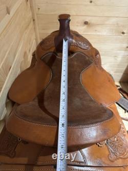 15.5 Circle Y All-Around Roping Western Saddle Model 3767 Includes tack Set