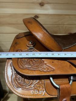 15.5 Circle Y All-Around Roping Western Saddle Model 3767 Includes tack Set