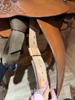 15.5 Circle Y All-Around Roping Western Saddle Model 3767 Includes tack Set