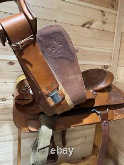 15.5 Circle Y All-Around Roping Western Saddle Model 3767 Includes tack Set