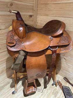 15.5 Circle Y All-Around Roping Western Saddle Model 3767 Includes tack Set