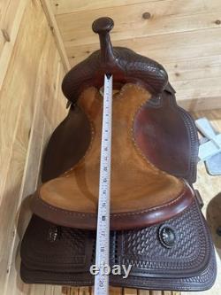 15.5 McCall Cowhorse Western Saddle Model 690 1203