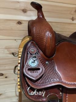 15.5 National Bridle Shop Tennessean Deluxe Western Saddle Model 2211