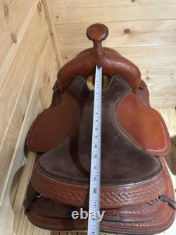 15.5 National Bridle Shop Tennessean Deluxe Western Saddle Model 2211