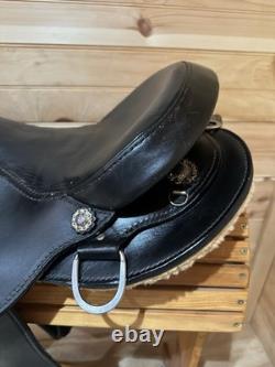 15.5 National Bridle Shop Tennessean Gaited Western Trail Saddle Model 6981