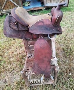 15.5 Padded Western Saddle. Looks Complete