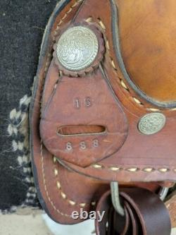 15.5 Used 3 Bar Western Show Saddle 1030-10860 Classic Leather Show Saddle