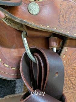 15.5 Used 3 Bar Western Show Saddle 1030-10860 Classic Leather Show Saddle