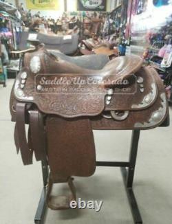 15.5 Used Blue Ribbon Western Show Saddle 56-194