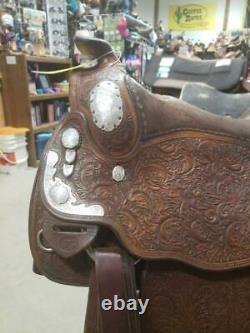 15.5 Used Blue Ribbon Western Show Saddle 56-194