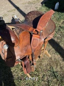 15.5 corriente trophy saddle basket weave tooling 7 gullet FQHB