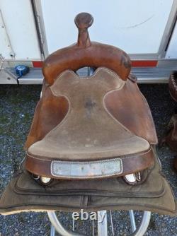 15 Bighorn Western Saddle
