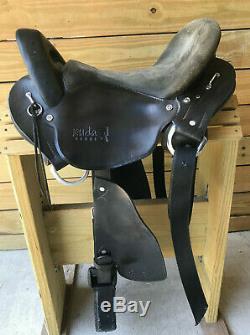 15 Black Kuda Western Style Paso Fino Gaited Trail Horse Saddle with Suede Seat