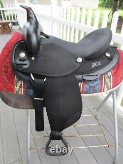 15'' Black abetta Classic Barrel Trail Western saddle QH BARS