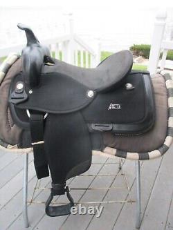 15'' Black abetta Trail Western saddle QH BARS