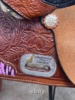 15 CIRCLE Y The Proven Western Barrel Racing Saddle Lightly Used