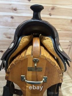 15 Circle Y Arabian Western Trail Saddle Model 2141