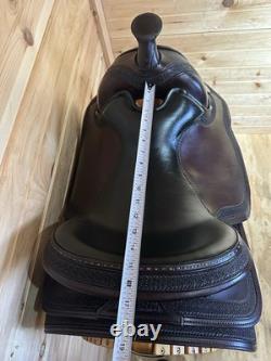 15 Circle Y Arabian Western Trail Saddle Model 2141