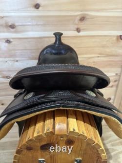 15 Circle Y Arabian Western Trail Saddle Model 2141