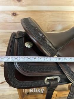 15 Circle Y Arabian Western Trail Saddle Model 2141
