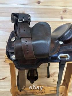 15 Circle Y Arabian Western Trail Saddle Model 2141